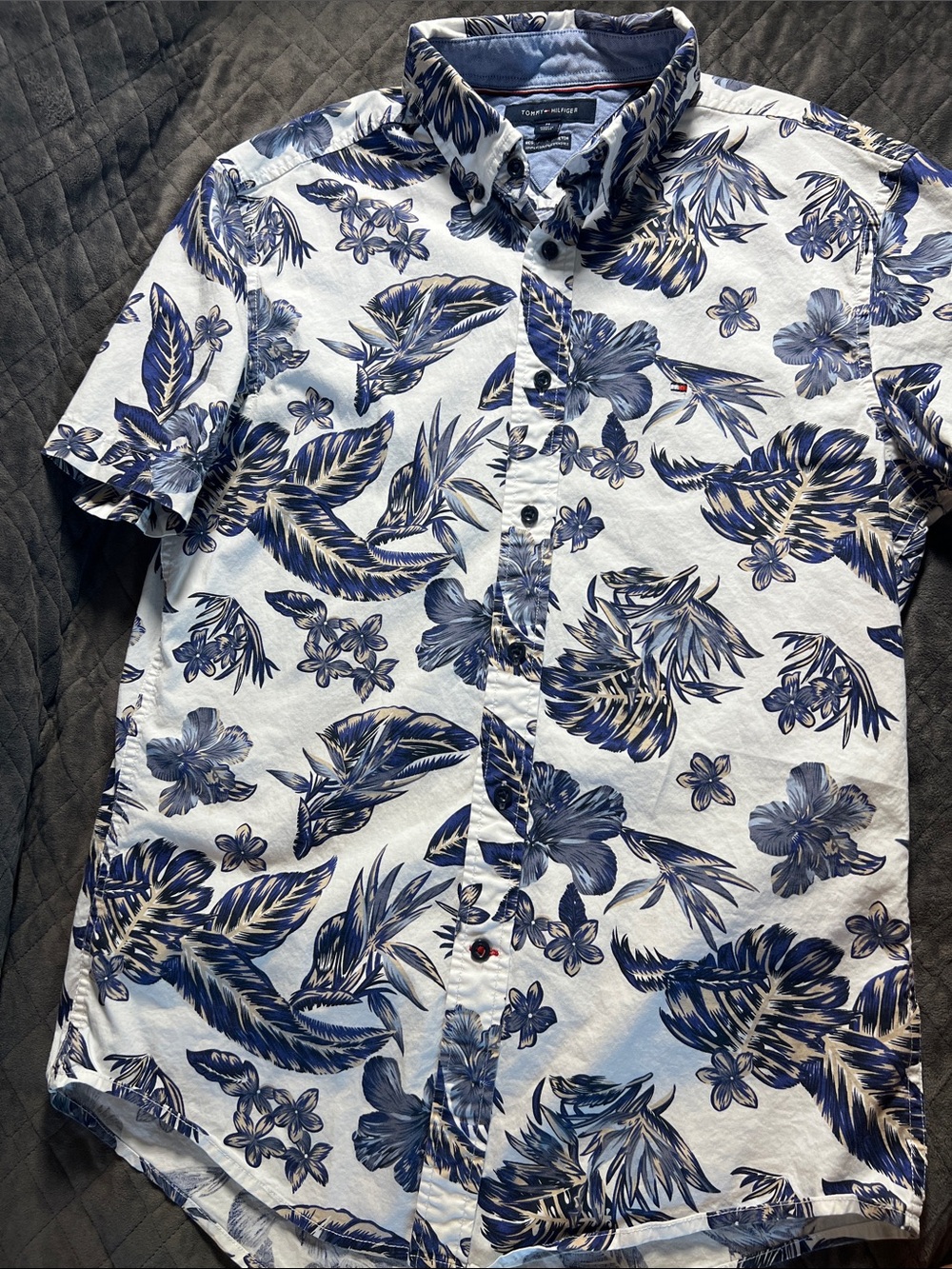 Tommy Hilfiger White and Blue Floral Short-Sleeve Button-Down Shirt